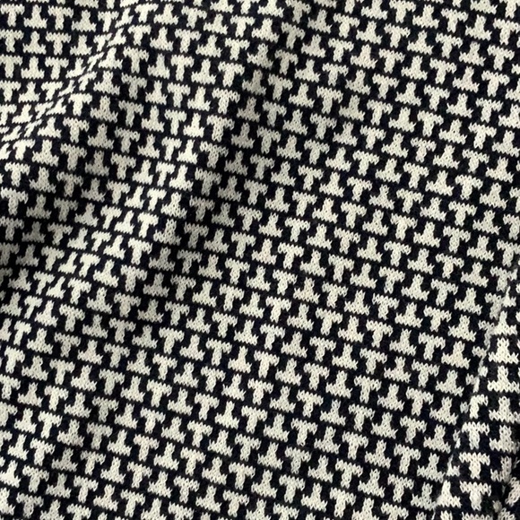 Ann Taylor black and white circle skirt - Picture 3 of 7